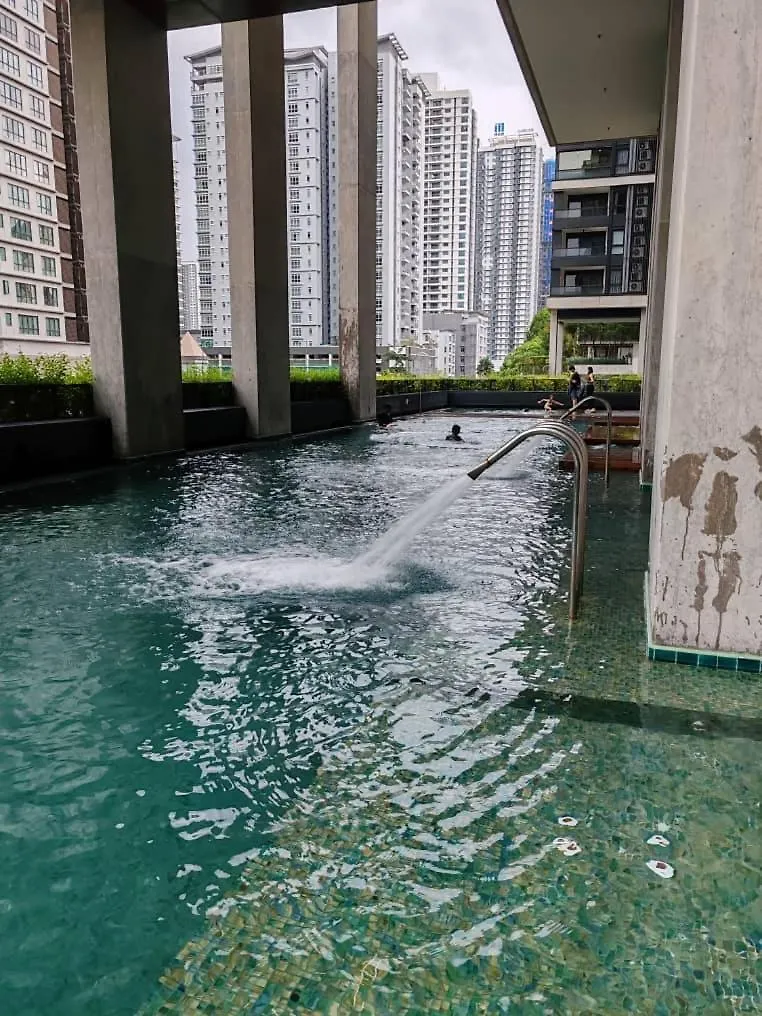 Apartment Arcoris Kiara 163 Mall Kuala Lumpur Ma­lay­sia